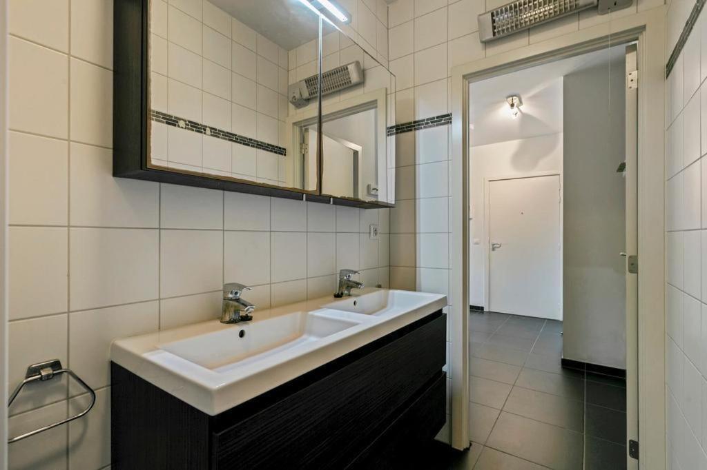 Apartment In Heart Of Brussel City With Balcony View Eksteriør billede